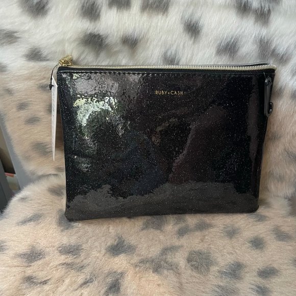 Ruby + Cash Makeup Bag NWT FREE ADD-ON - Picture 3 of 3